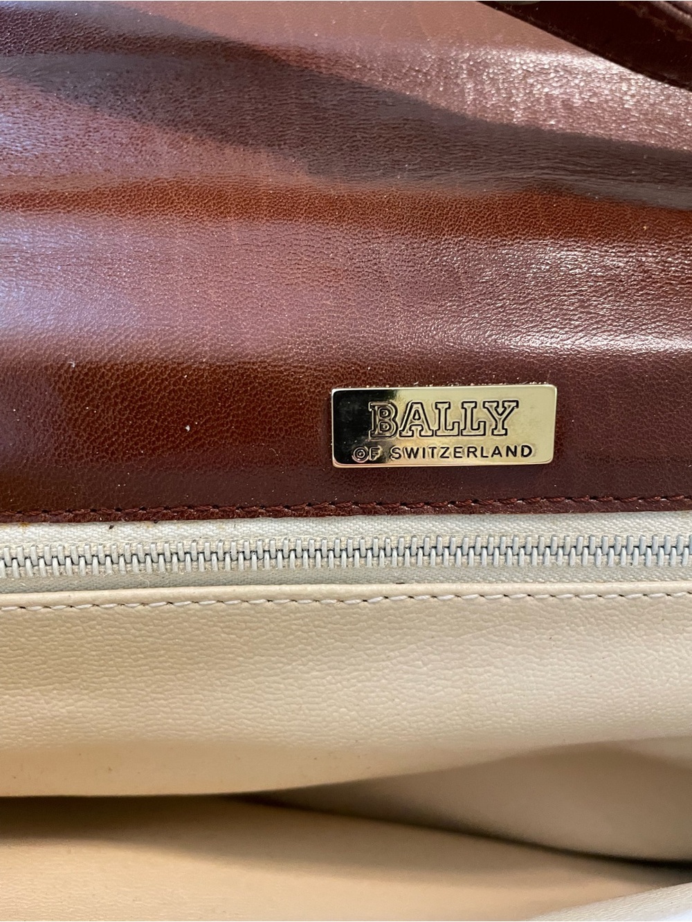 RARE Vintage Bally Leather Flap Crossbody/Shoulder Bag - Picture 8 of 12